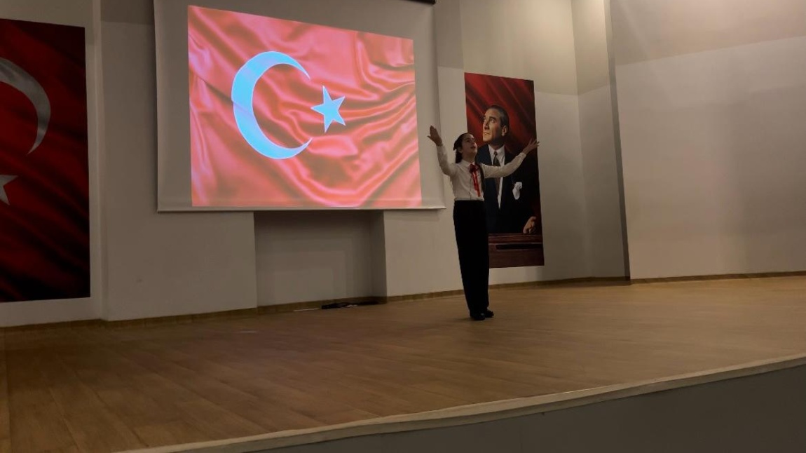 İSTAİKLAL MARŞI GÜZEL OKUMA YARIŞMASI